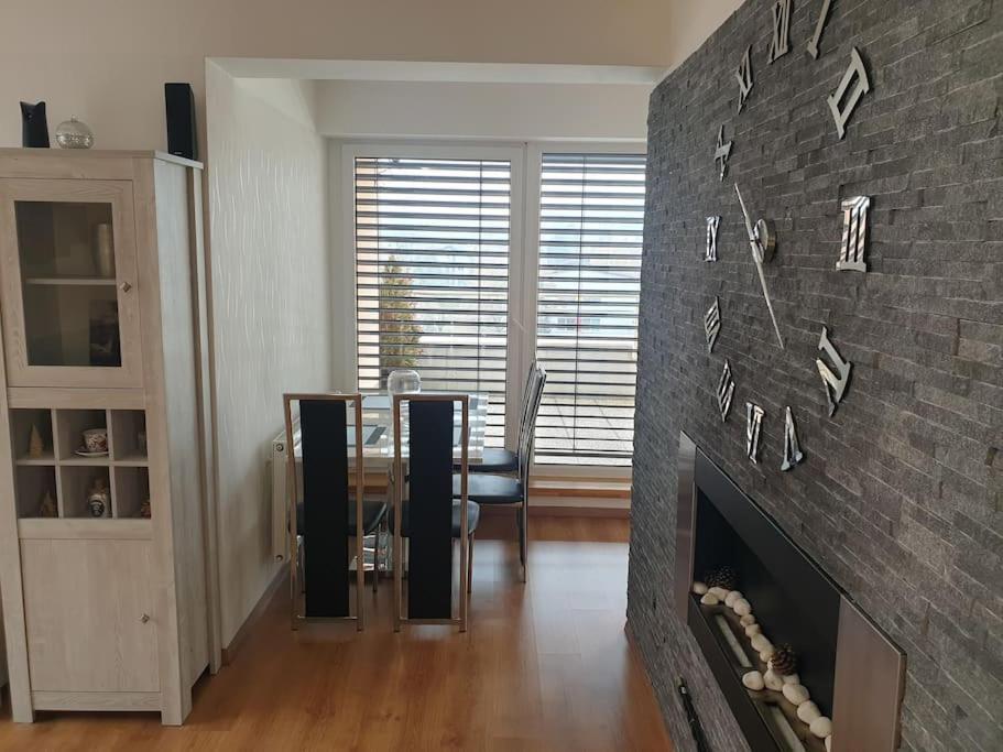 Mezonetovy Apartman V Centre Novej Dubnice Illava Kültér fotó