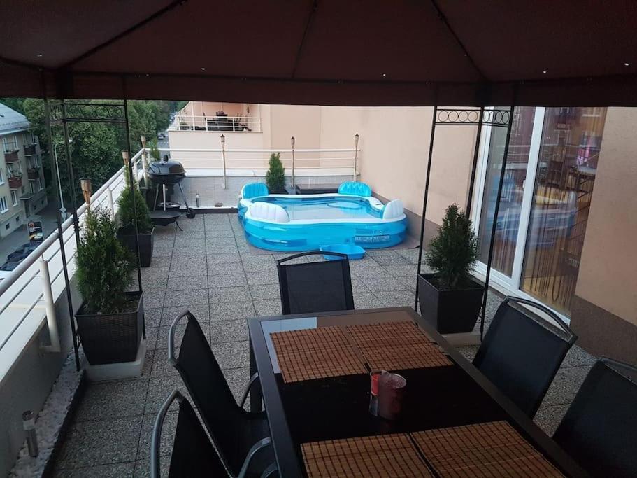 Mezonetovy Apartman V Centre Novej Dubnice Illava Kültér fotó